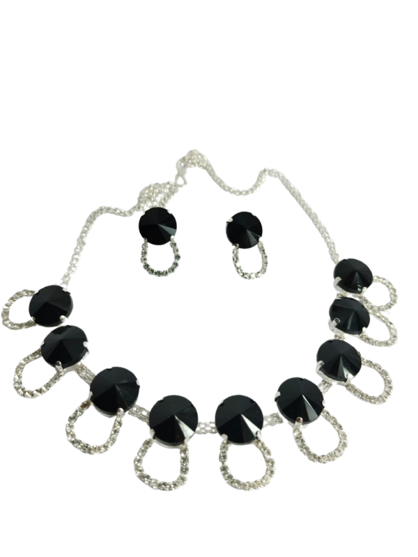 Black Stone necklace with matching earing set Black Stones Party Wear Alloy Neclace western Style